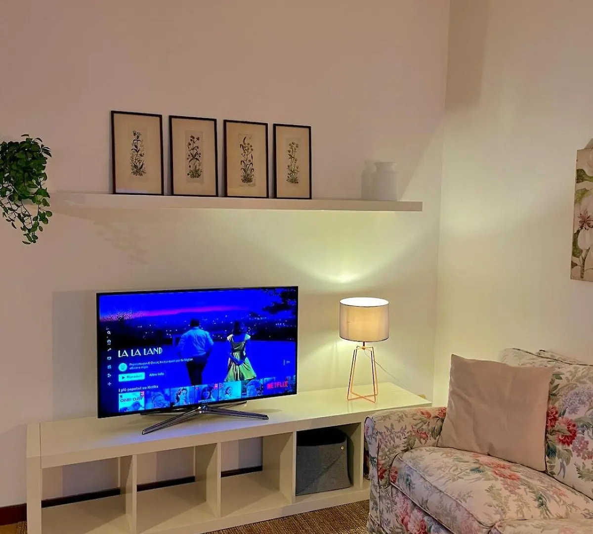 Stunning Renovated Flat On Lake Como With Parking Mezzegra